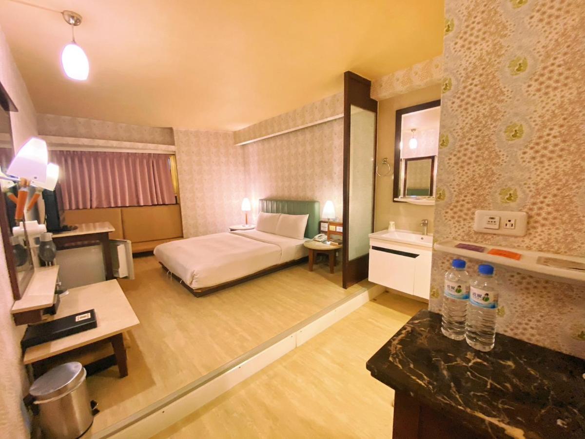 種子商旅 Hotell Kaohsiung Exteriör bild