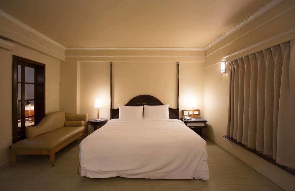 種子商旅 Hotell Kaohsiung Exteriör bild